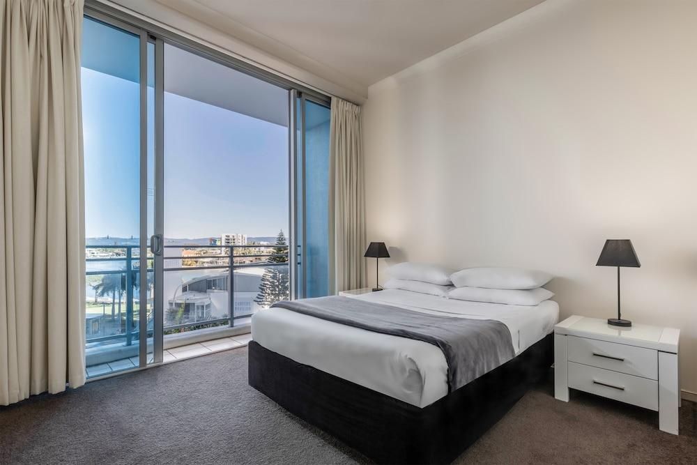 Mantra Towers Of Chevron Aparthotel Surfers Paradise Exteriör bild