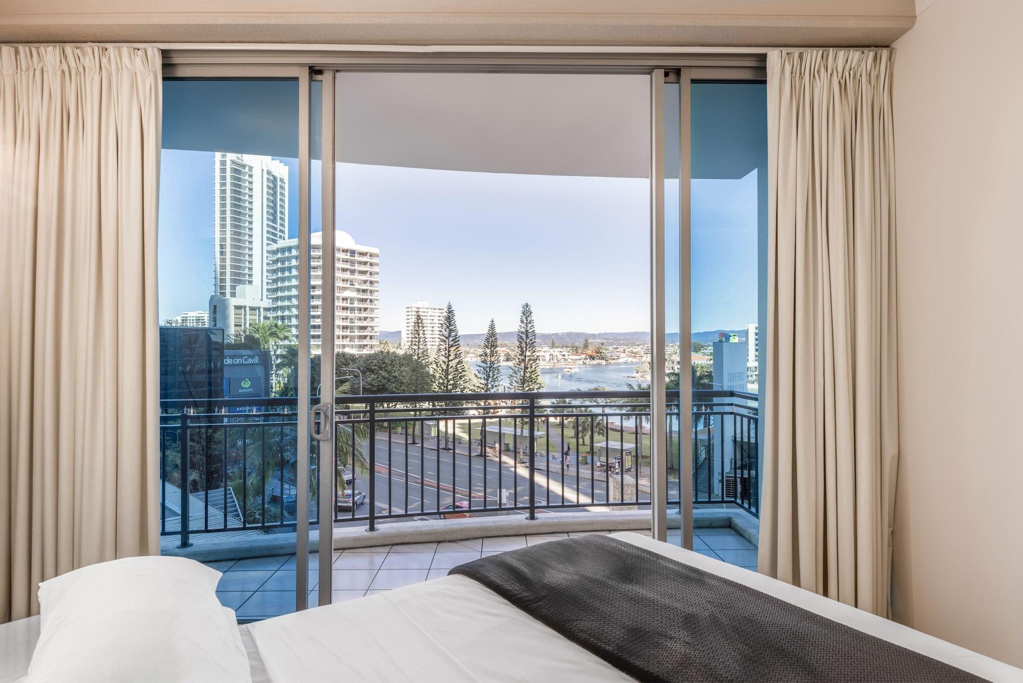 Mantra Towers Of Chevron Aparthotel Surfers Paradise Exteriör bild